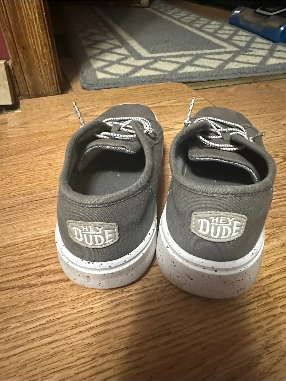 Kids Hey Dude size 3